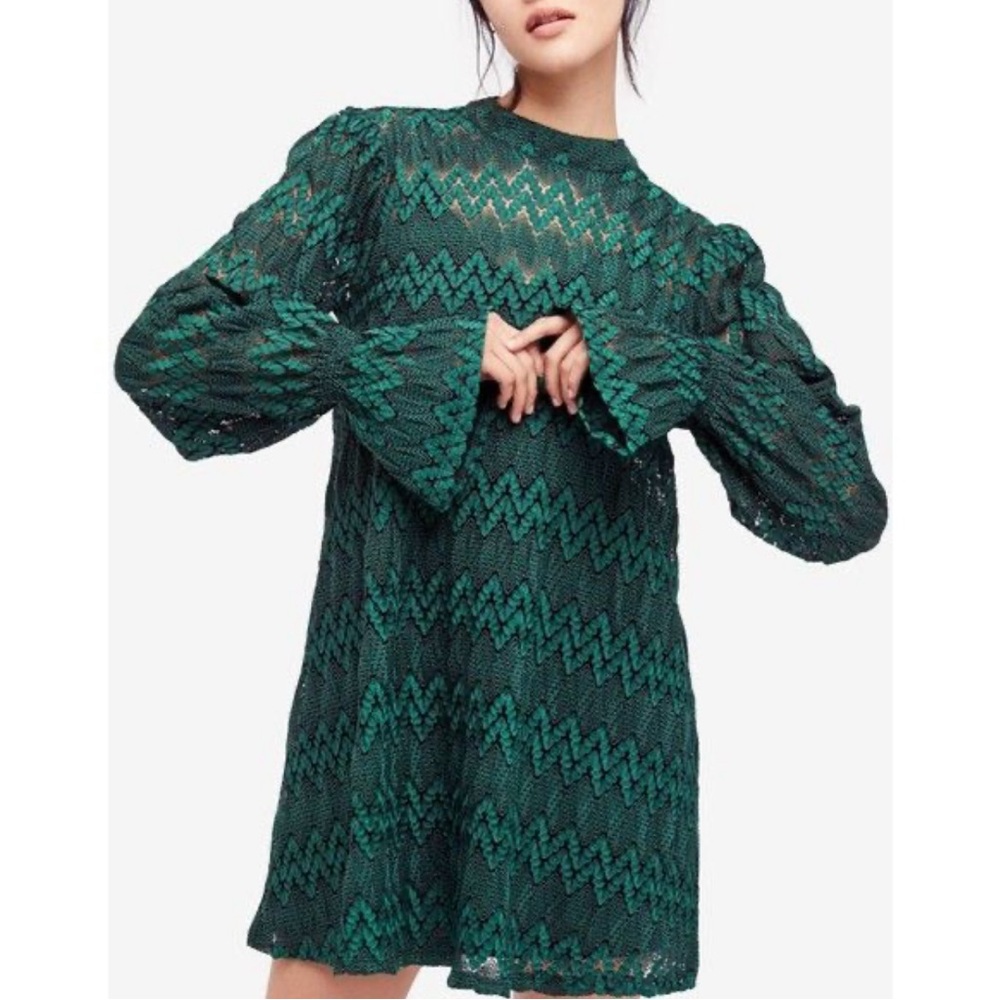 FREE PEOPLE Simone Lace and Crochet Mini Shift Dress SZ: L - Picture 1 of 3